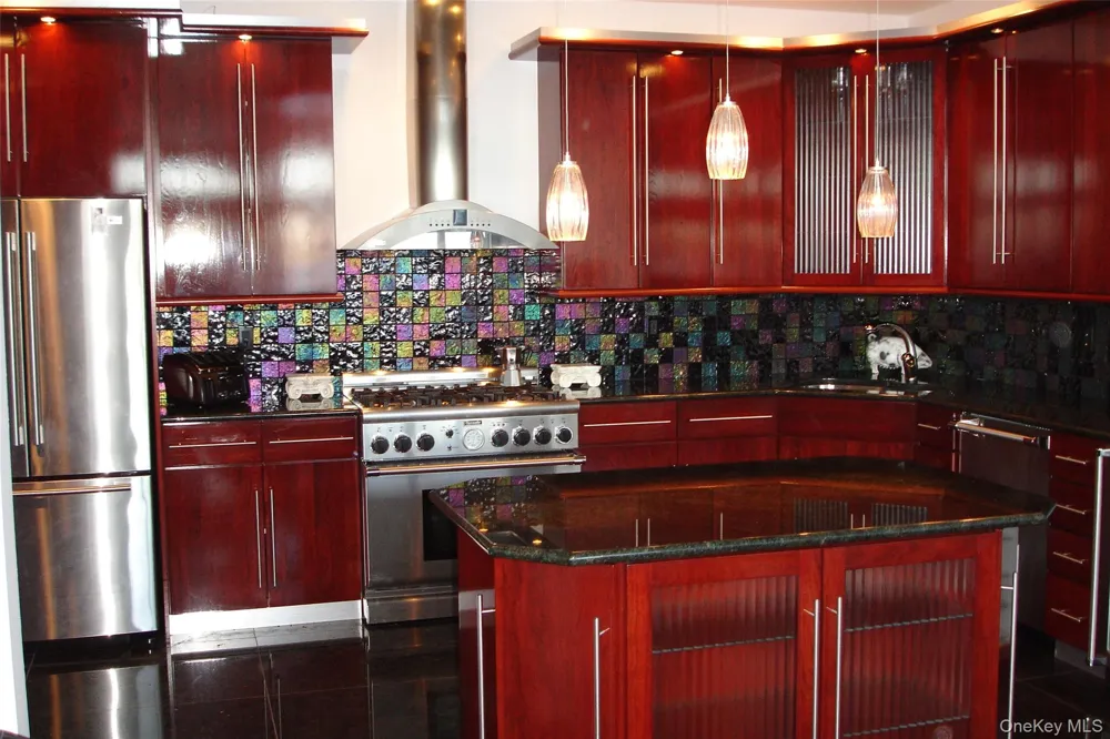 609 E Bay Drive Long Beach, NY 11561