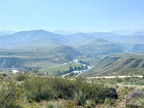 1 Riverbend Overlook