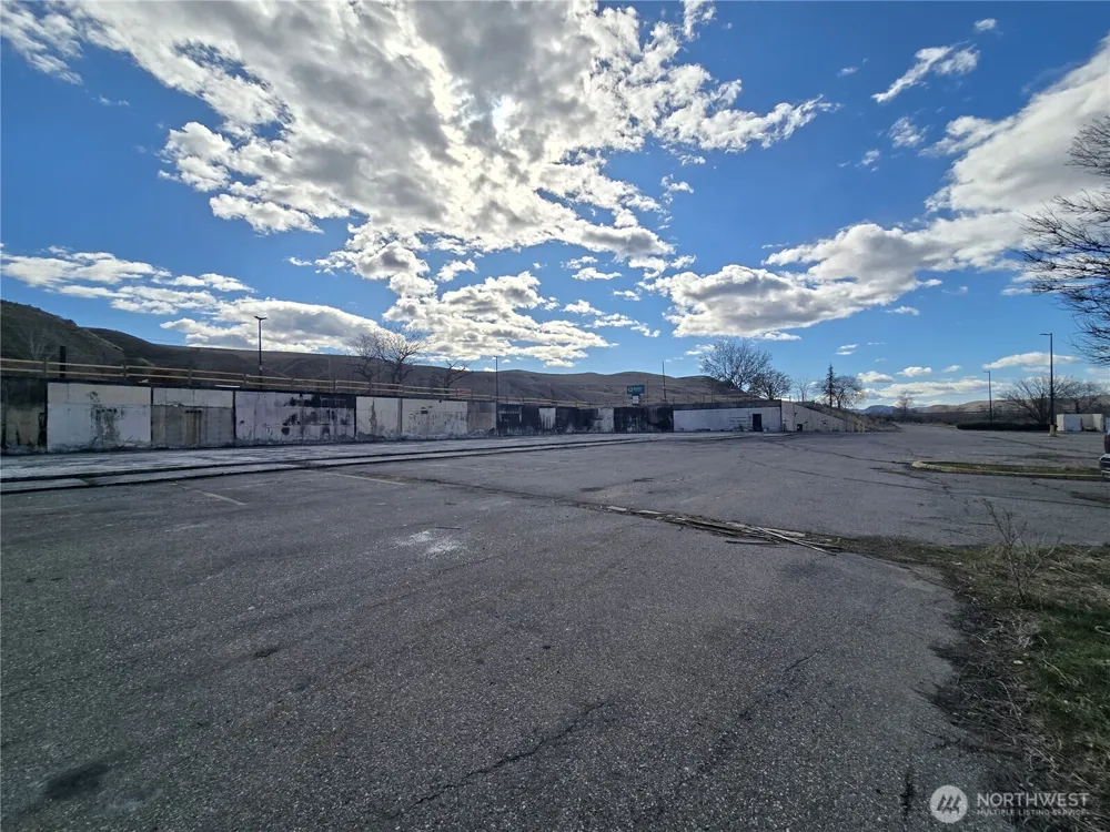 11 Appleway Okanogan, WA 98840