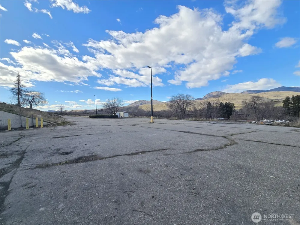 11 Appleway Okanogan, WA 98840