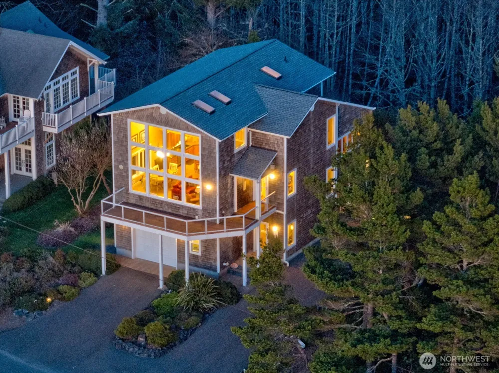 34404 J PLACE Ocean Park, WA 98640