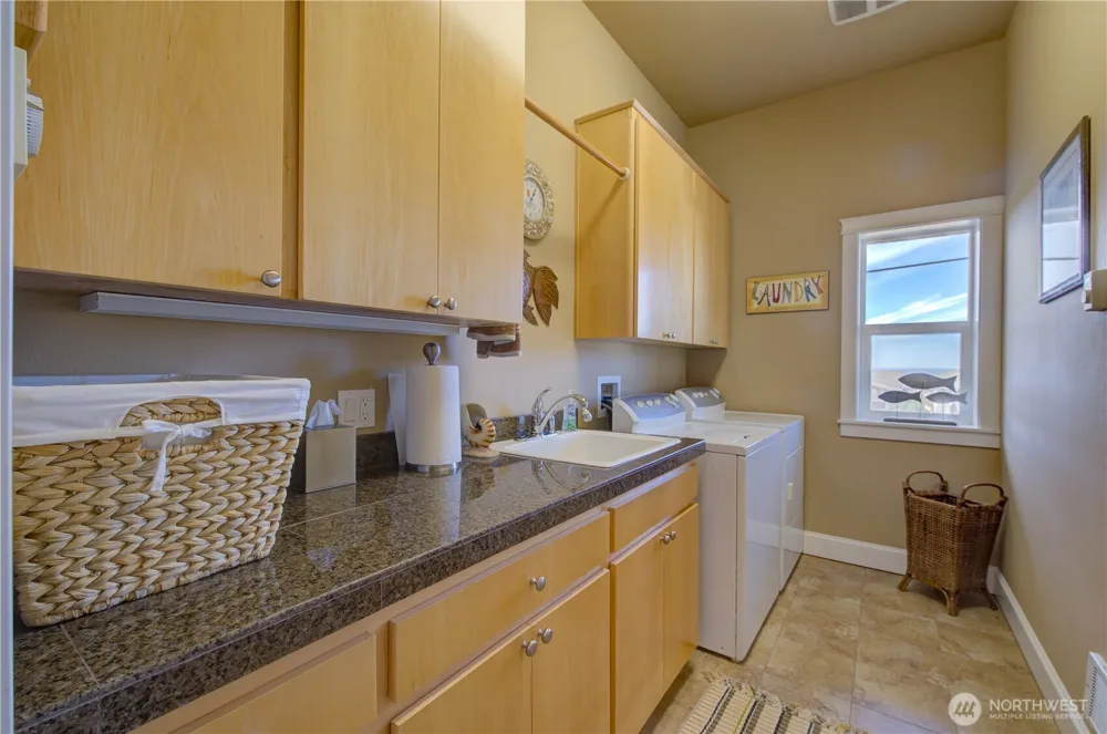 34404 J PLACE Ocean Park, WA 98640