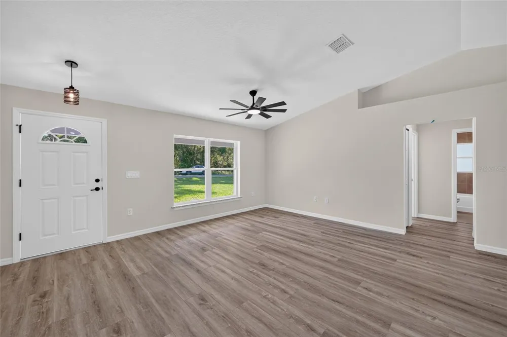 6 BAY PASS TERRACE Ocklawaha, FL 32179