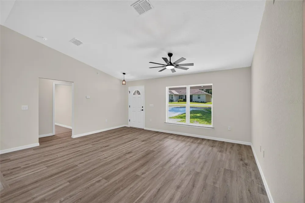 6 BAY PASS TERRACE Ocklawaha, FL 32179