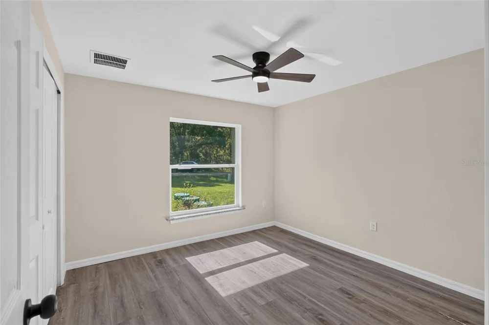 6 BAY PASS TERRACE Ocklawaha, FL 32179