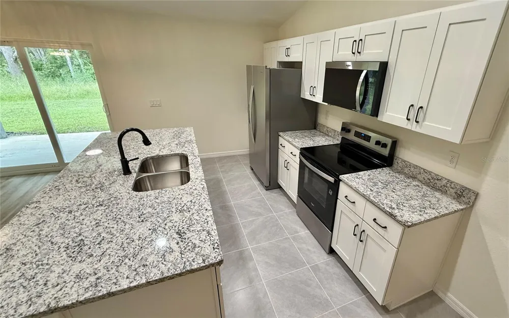 6 BAY PASS TERRACE Ocklawaha, FL 32179