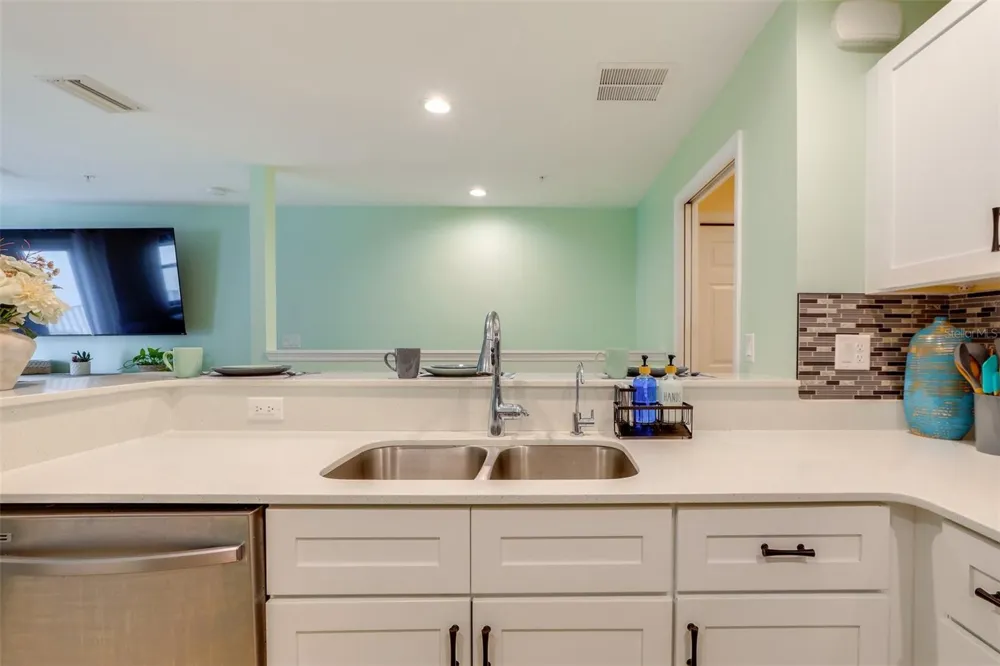 2441 6TH AVENUE DRIVE E Bradenton, FL 34208