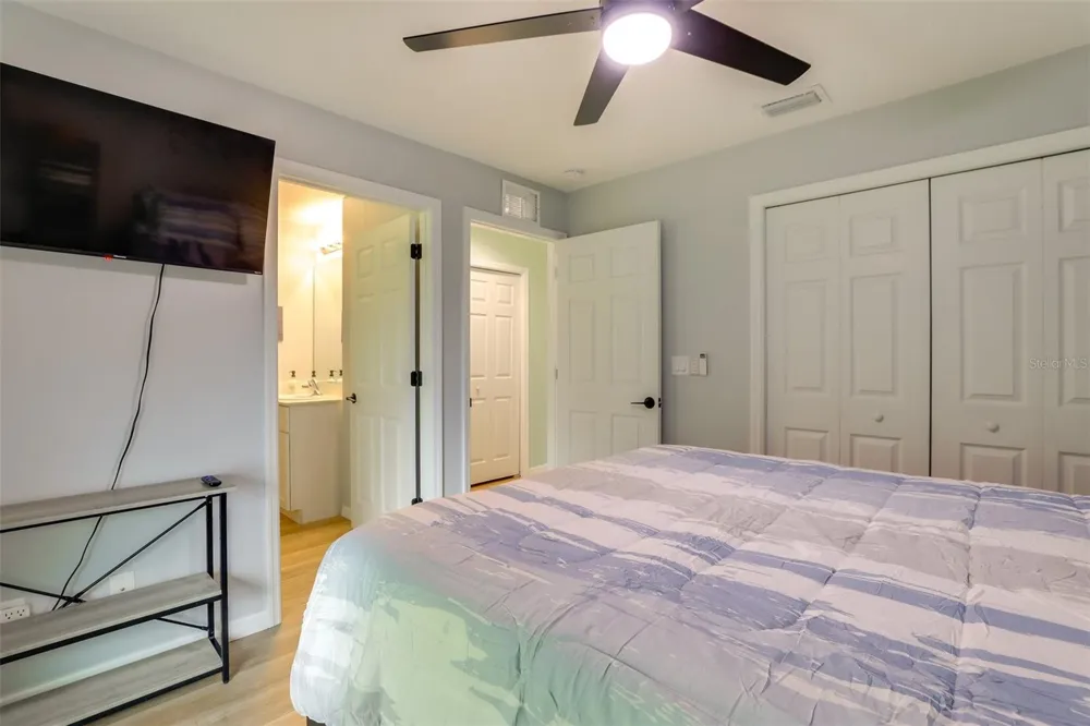 2441 6TH AVENUE DRIVE E Bradenton, FL 34208