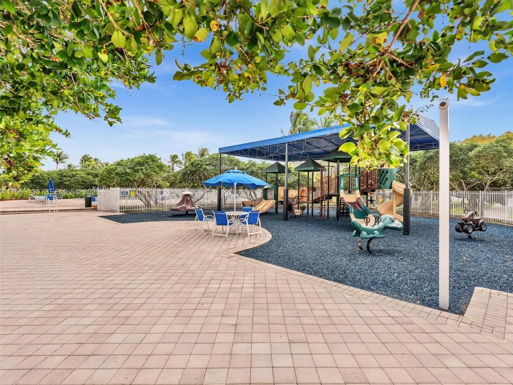 2237 NW 171st Ter Pembroke Pines, FL 33028
