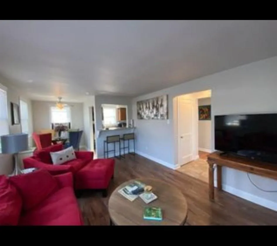212 N Wilson Ave Margate, NJ 08402