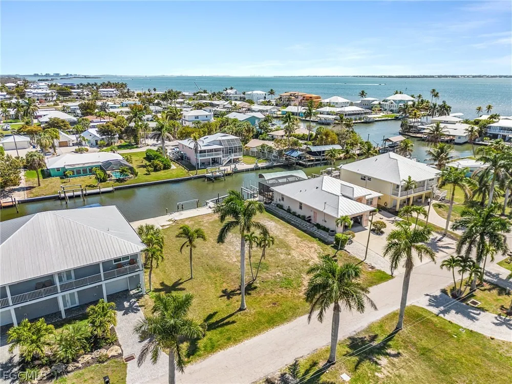 Date Street St James City, FL 33956