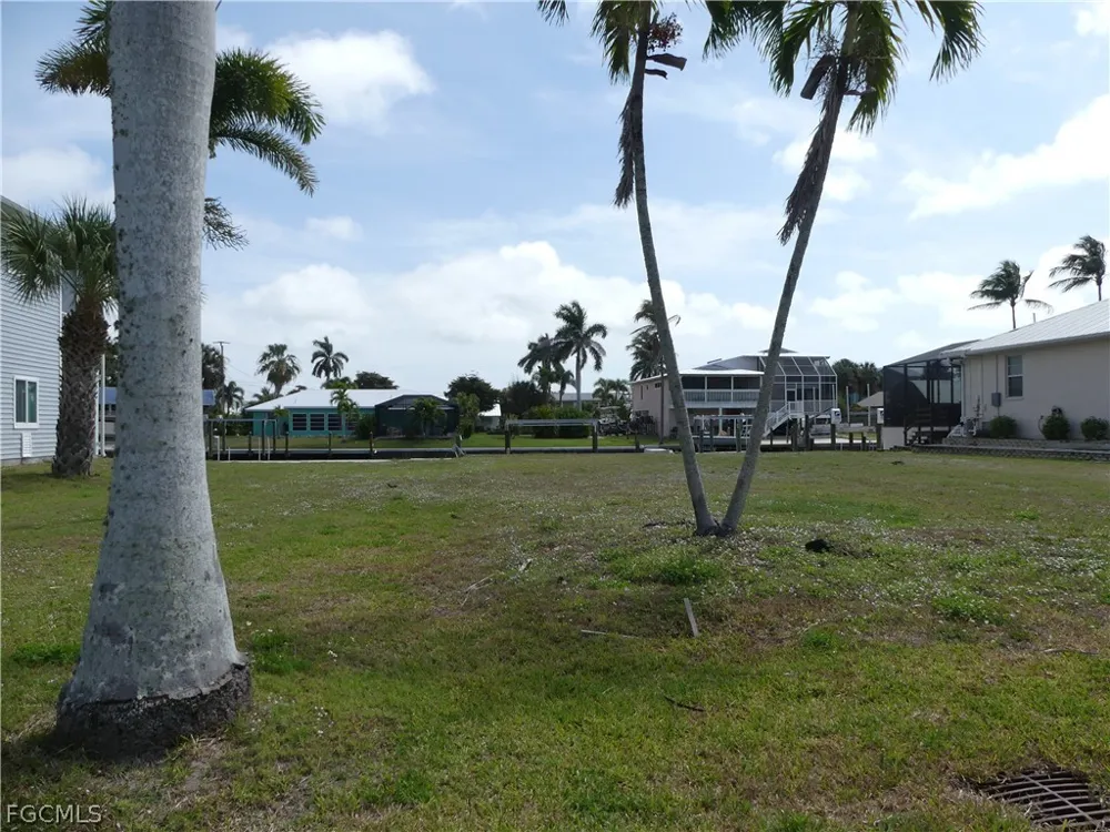 Date Street St James City, FL 33956