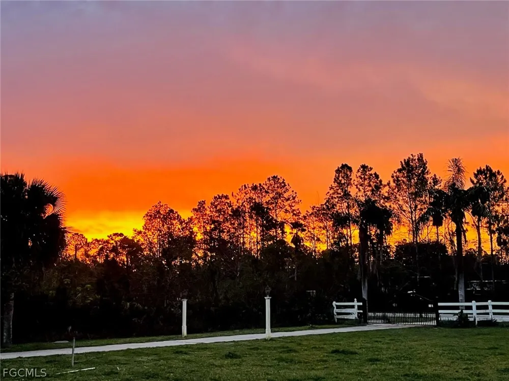 Red Barn Ormond Beach, FL 34174