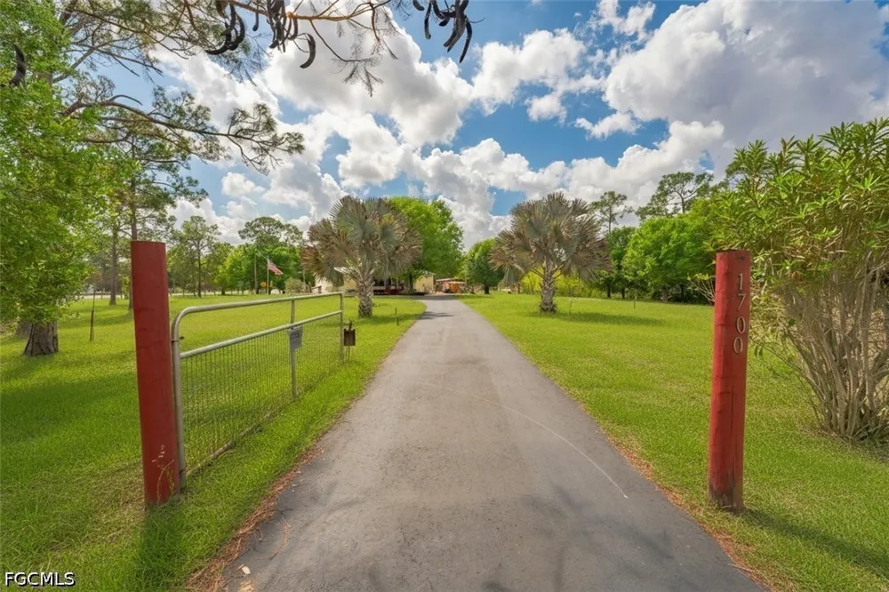 Tampa Avenue Clewiston, FL 33440