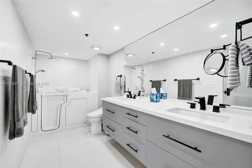 1201 S Ocean Dr #1001S Hollywood, FL 33019