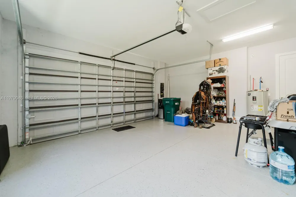 398 35th Ave NW Naples, FL 34120