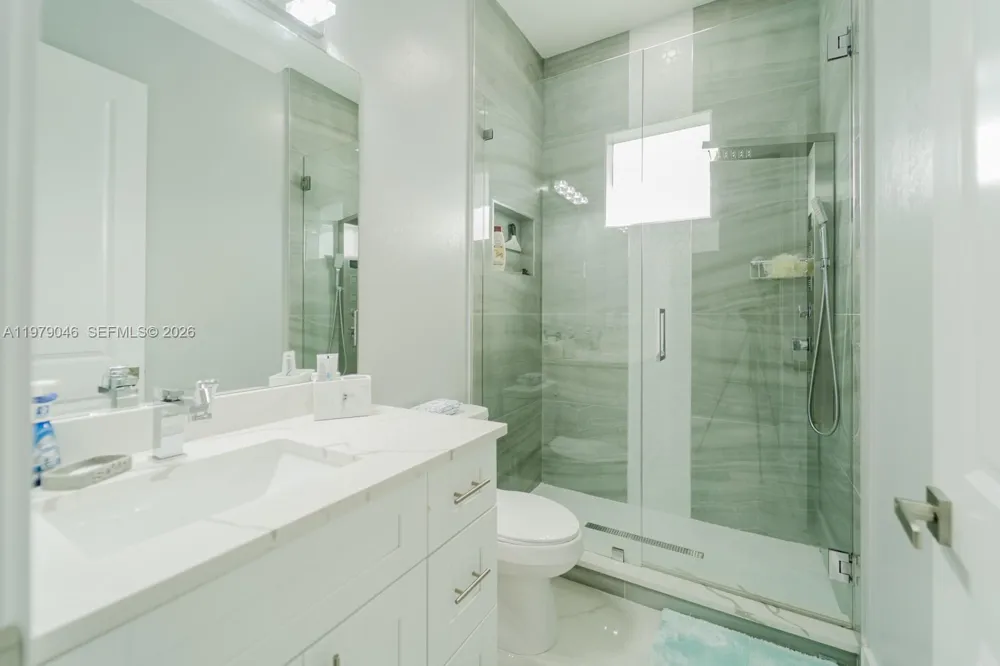 398 35th Ave NW Naples, FL 34120