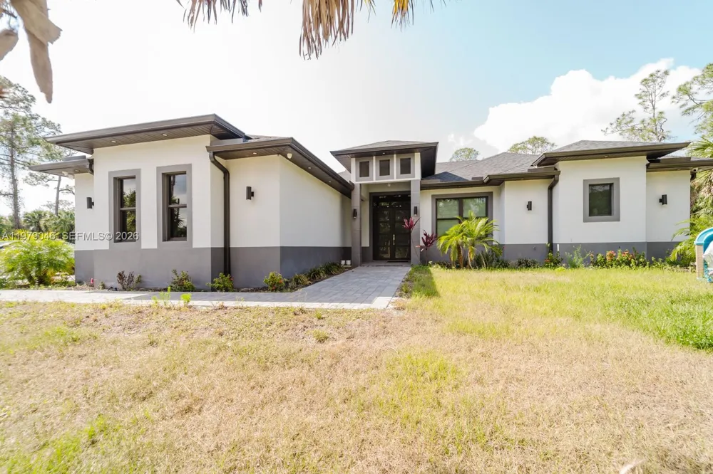 398 35th Ave NW Naples, FL 34120