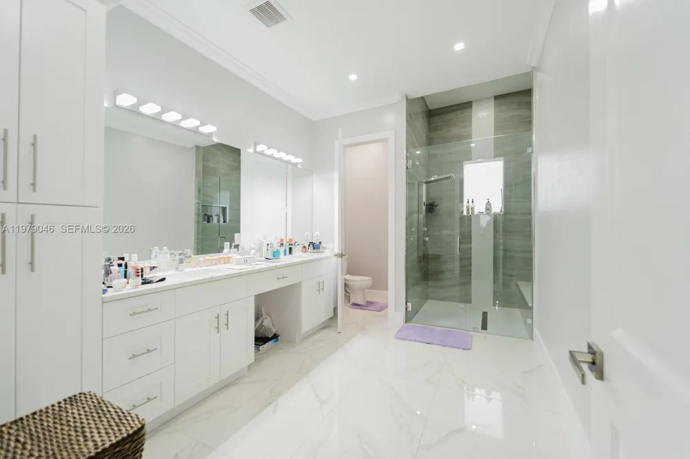 398 35th Ave NW Naples, FL 34120