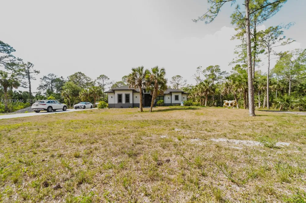 398 35th Ave NW Naples, FL 34120