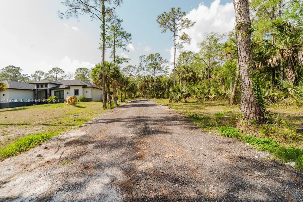 398 35th Ave NW Naples, FL 34120
