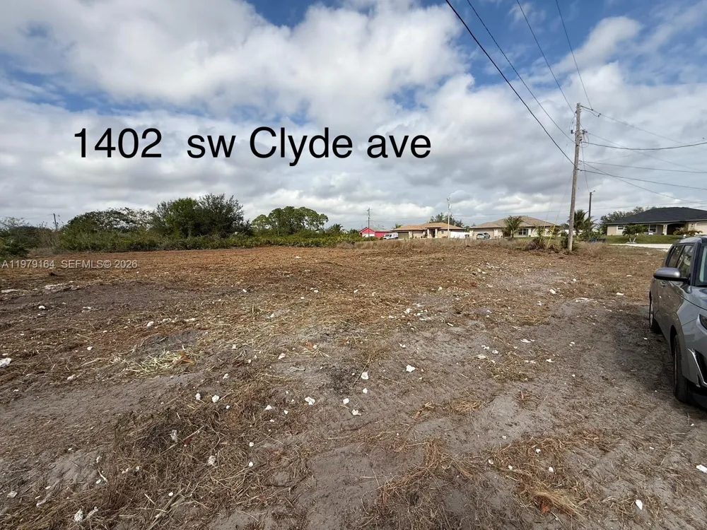 1402 Clyde AVE S Lehigh Acres, FL 33976
