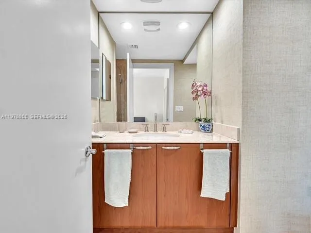3535 S Ocean Dr #905 Hollywood, FL 33019