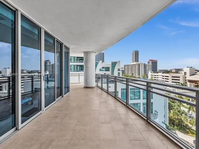 3535 S Ocean Dr #905 Hollywood, FL 33019