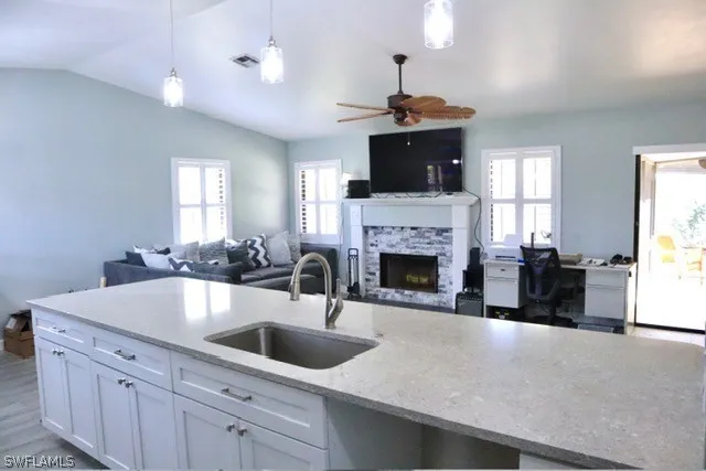 Island Circle #A Fort Myers, FL 33919
