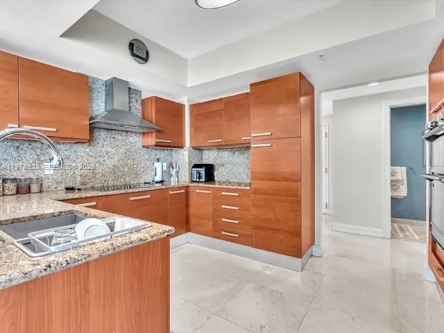 3535 S OCEAN DR #905 Hollywood, FL 33019