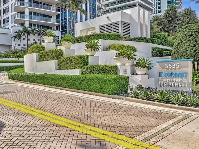 3535 S OCEAN DR #905 Hollywood, FL 33019