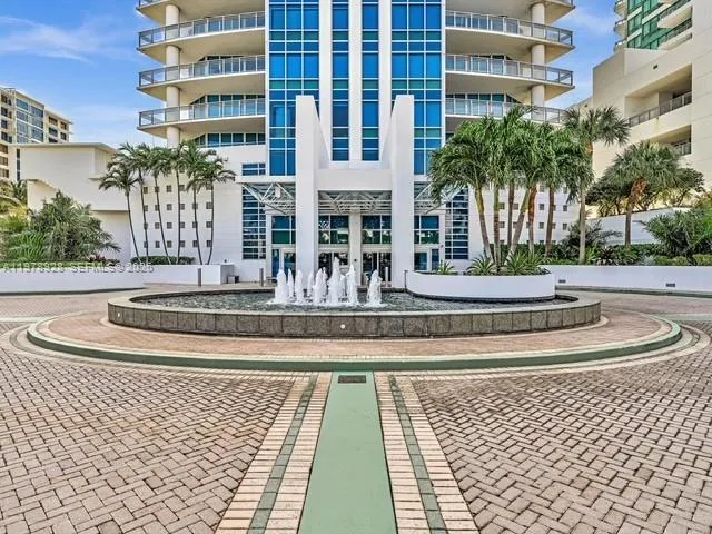 3535 S OCEAN DR #905 Hollywood, FL 33019