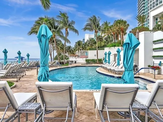 3535 S OCEAN DR #905 Hollywood, FL 33019