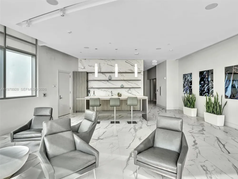 3535 S OCEAN DR #905 Hollywood, FL 33019