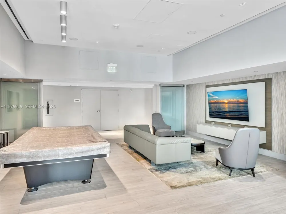 3535 S OCEAN DR #905 Hollywood, FL 33019