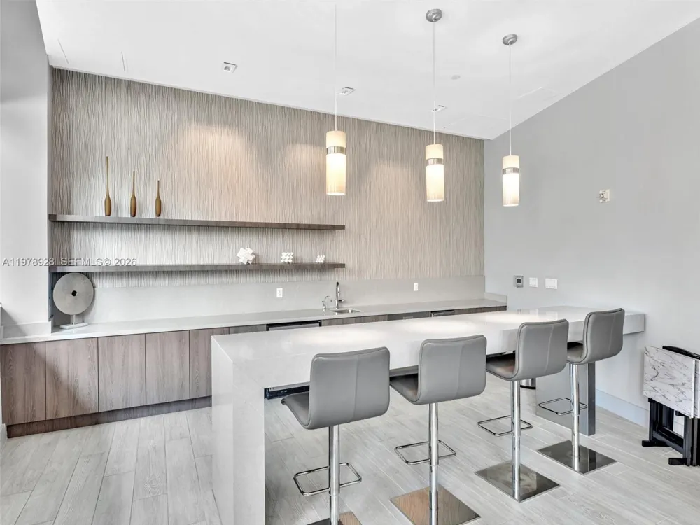 3535 S OCEAN DR #905 Hollywood, FL 33019