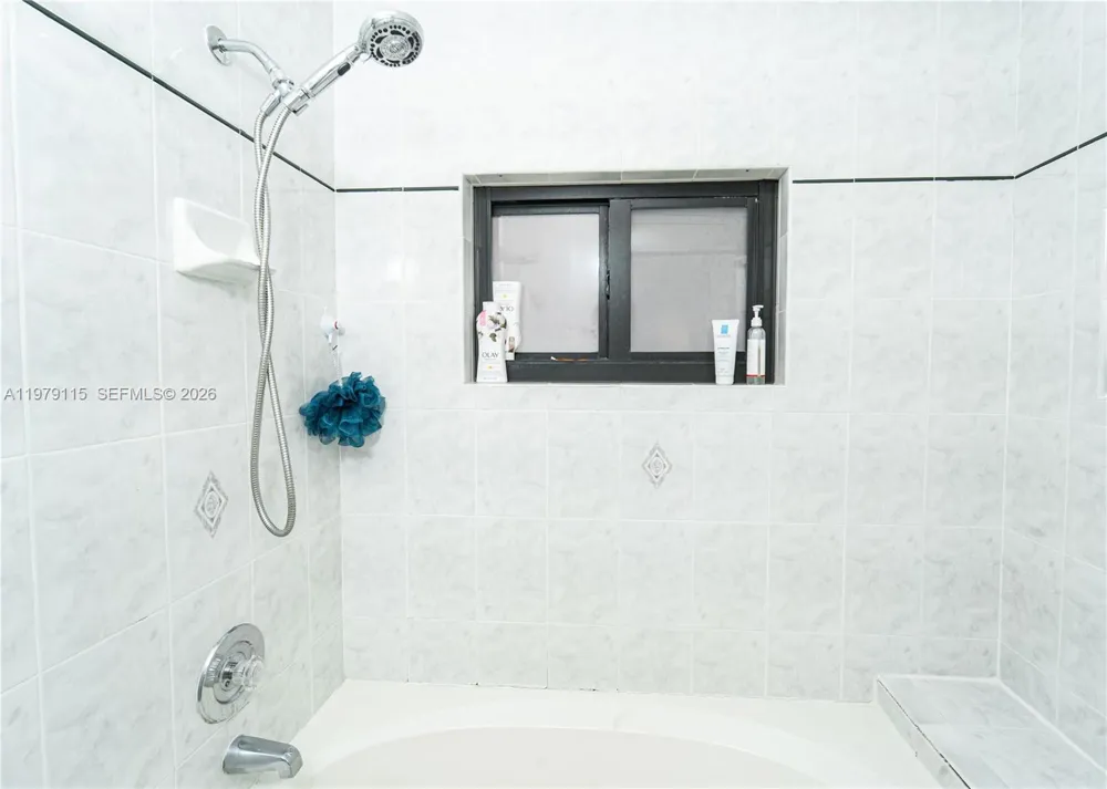 14172 NW 87th Ct Miami Lakes, FL 33018