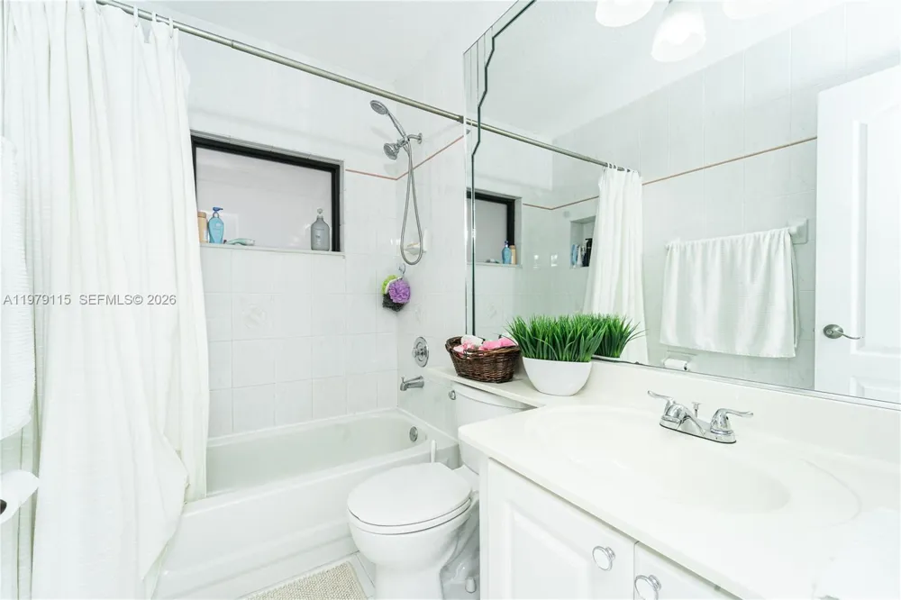 14172 NW 87th Ct Miami Lakes, FL 33018