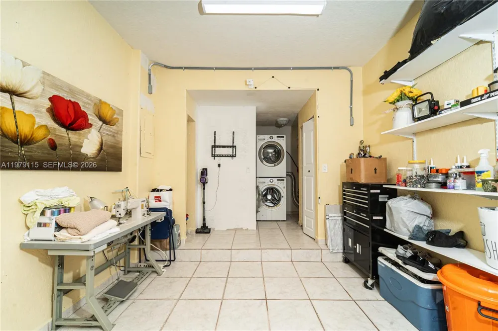 14172 NW 87th Ct Miami Lakes, FL 33018