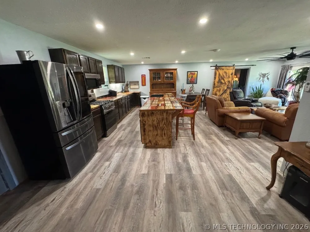 148 Big Buck Lone Grove, OK 73443