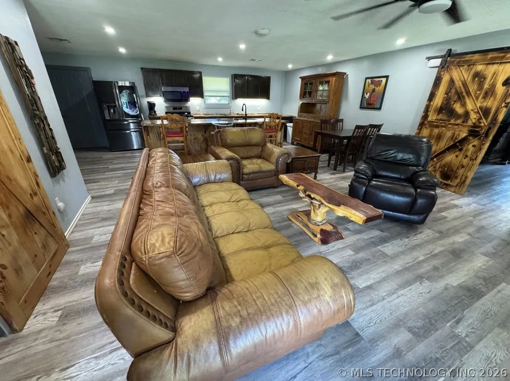 148 Big Buck Lone Grove, OK 73443