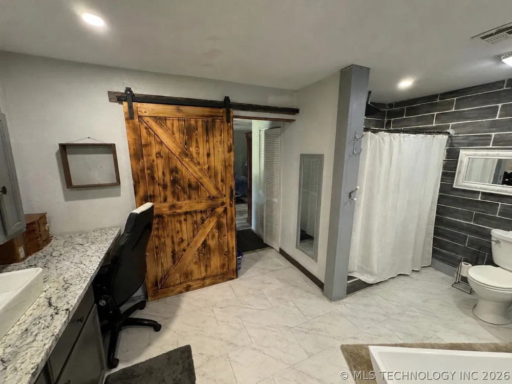 148 Big Buck Lone Grove, OK 73443