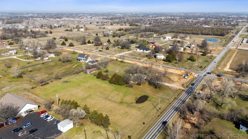 10524 129th EastAvenue Owasso, OK 74055