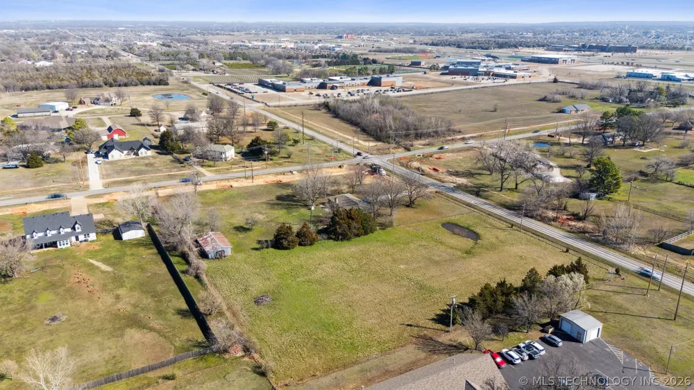 10524 129th EastAvenue Owasso, OK 74055