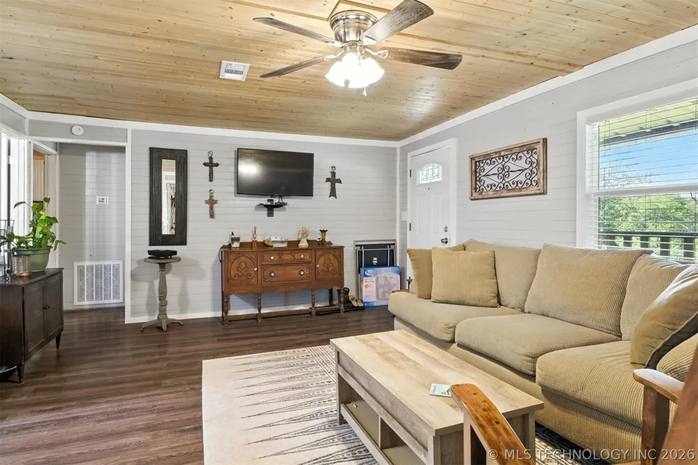 674 Evergreen Lane Mead, OK 73449