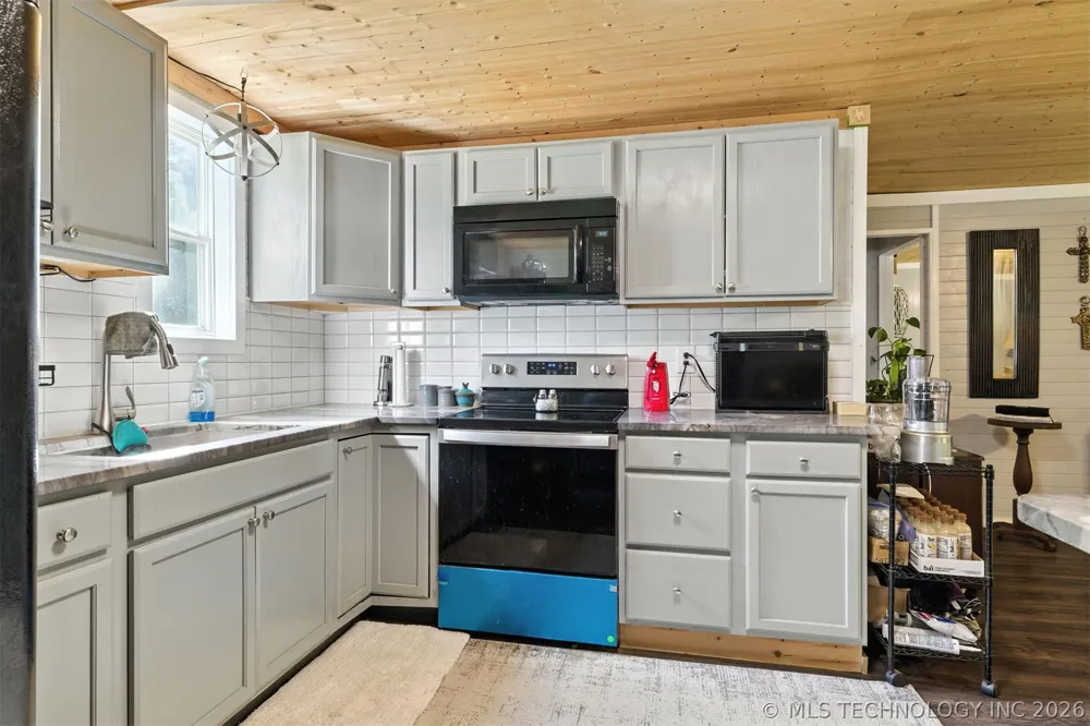 674 Evergreen Lane Mead, OK 73449