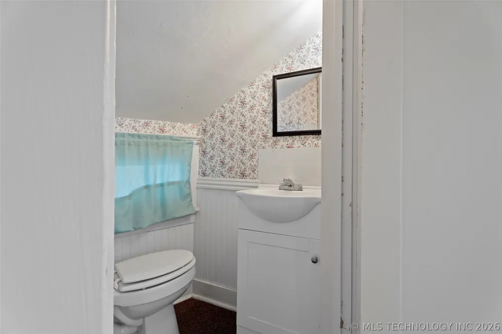 501 S Thompson Street Vinita, OK 74301