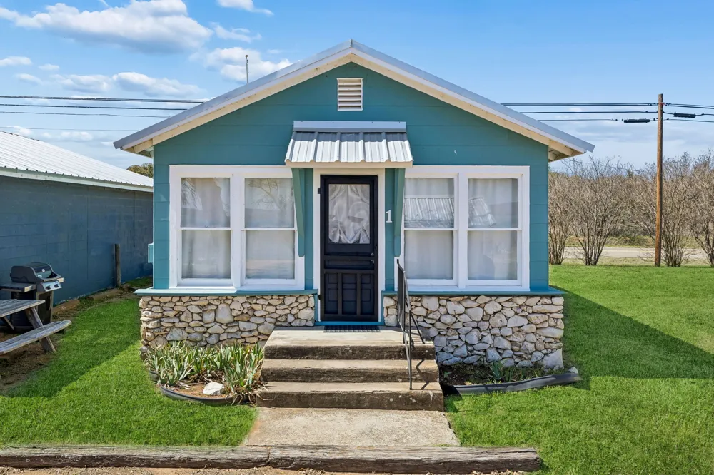 16838 RM 2241 Tow, TX 78672