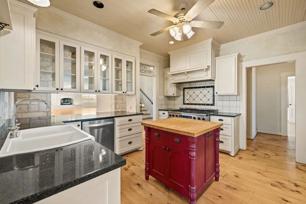 249 Eureka Lane Fredericksburg, TX 78624