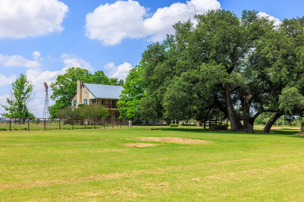 249 Eureka Lane Fredericksburg, TX 78624